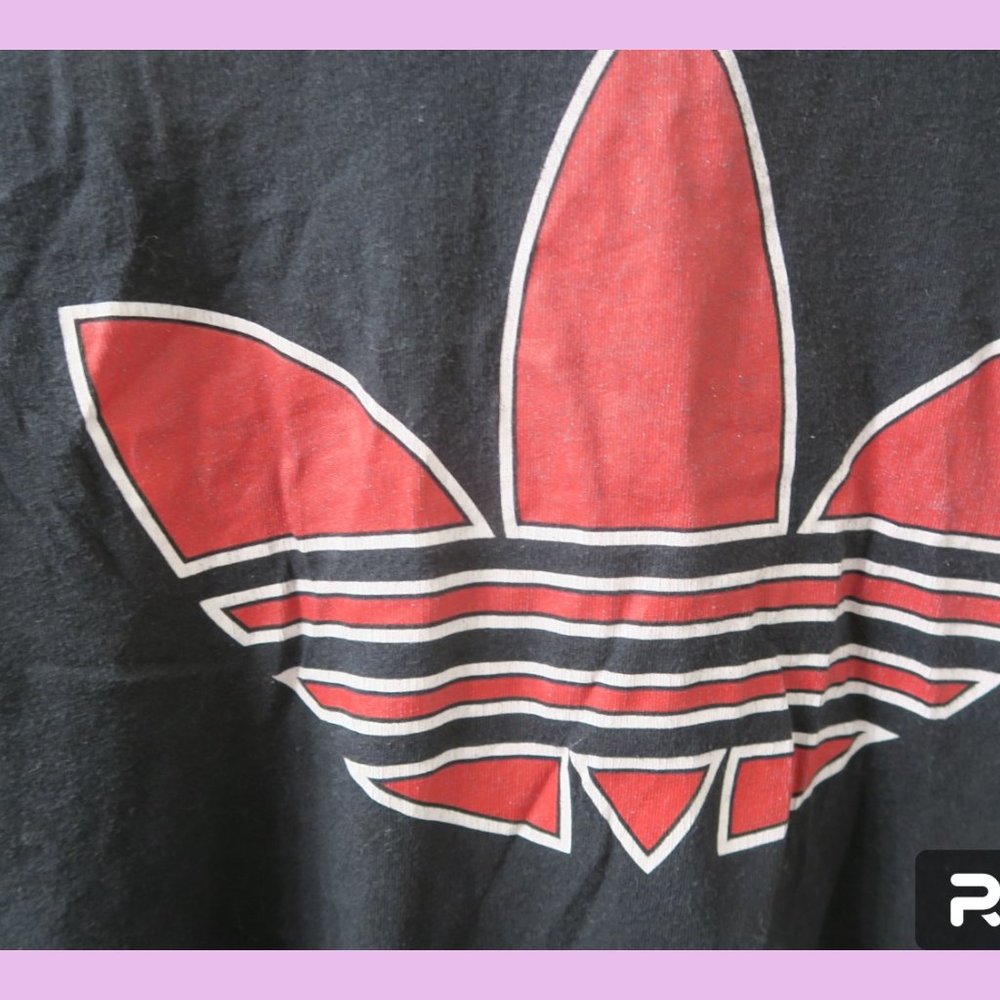 Adidas men's t-shirt with logo short sleeves in black, red and white size small. - Picture 5 of 5
